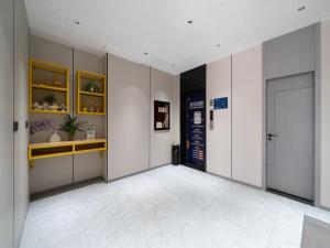 7 days inn xian railway station bus station