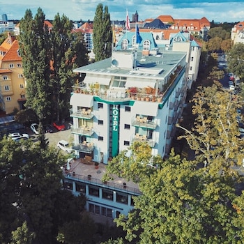 bernstein villa kastania