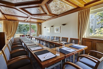 bernstein villa kastania