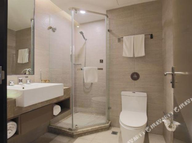 home inn plus shenyang railway station east square metro station
