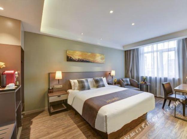 home inn plus shenyang railway station east square metro station