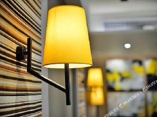 home inn plus shenyang railway station east square metro station