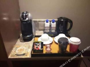 home inn plus shenyang railway station east square metro station