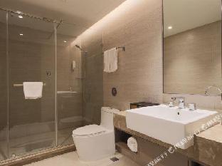 home inn plus shenyang railway station east square metro station
