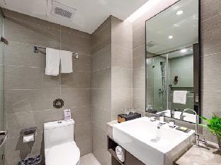 home inn plus shenyang railway station east square metro station