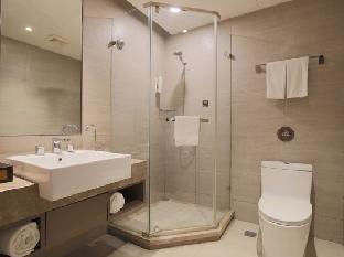 home inn plus shenyang railway station east square metro station
