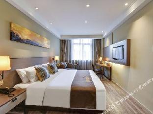 home inn plus shenyang railway station east square metro station