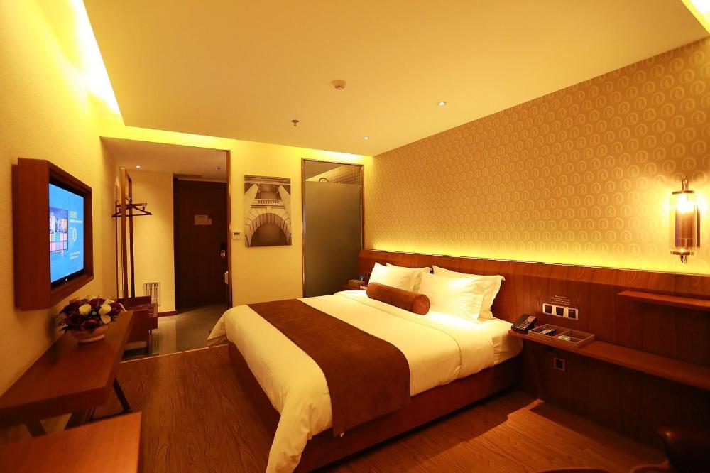 james joyce coffetel qufu long distance bus station