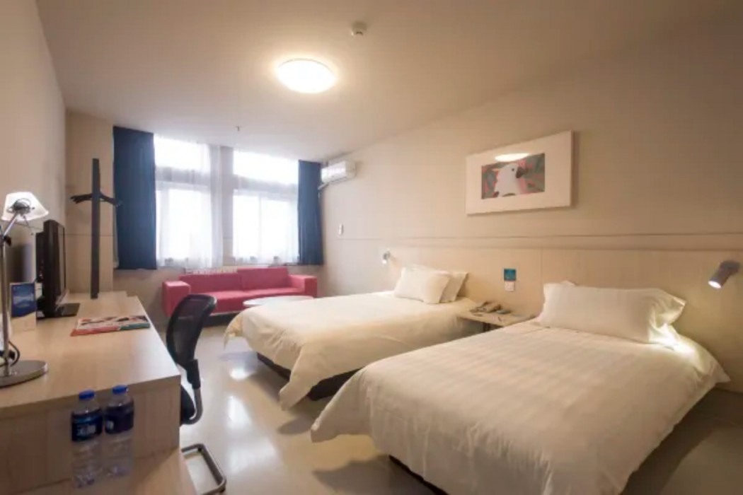 jinjiang inn shanhaiguan railway station laolongtou spa