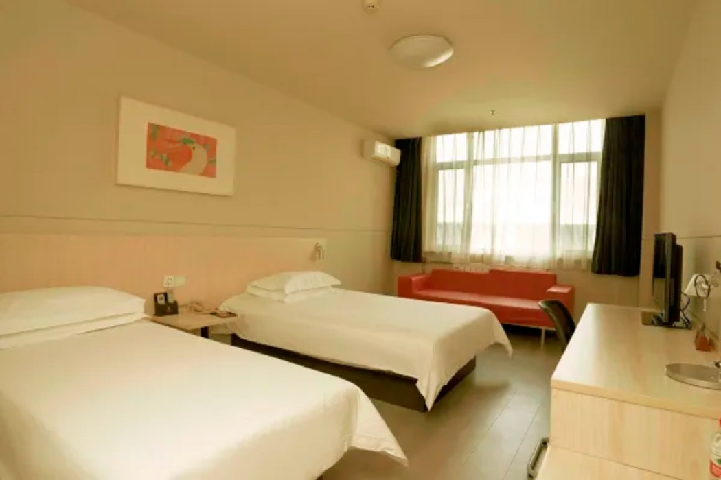 Jinjiang Inn Shanhaiguan Railway Station Laolongtou Spa,,2 star