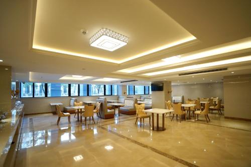 vienna international hotel shanghai pudong international toursim resort airport