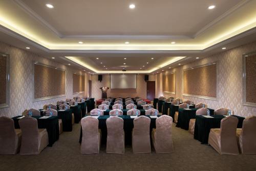 vienna international hotel shanghai pudong international toursim resort airport