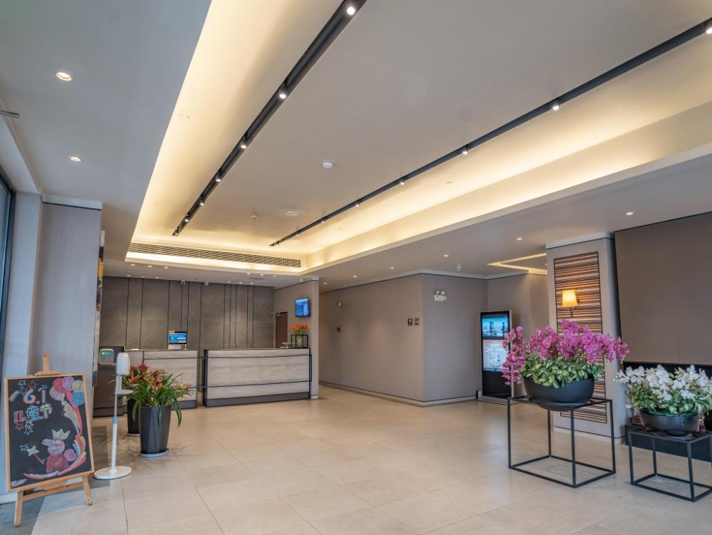 home inn plus suzhou wanda plaza metro station
