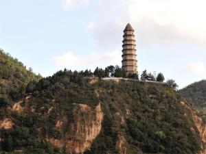 atour hotel yanan baimi avenue baota mountain