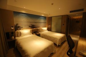 atour hotel yanan baimi avenue baota mountain