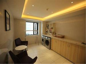 atour hotel yanan baimi avenue baota mountain