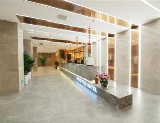 Starway Hotel Xinyang Railway Station Tianrun Plaza,In Xinyang (Shihe District),3 star