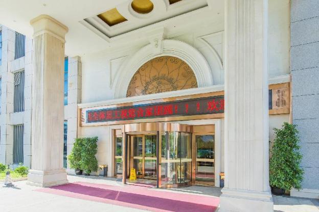 vienna international shanghai baoshan cruise