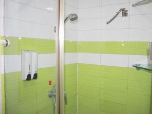 7 days inn wuhan jianghan road metro station