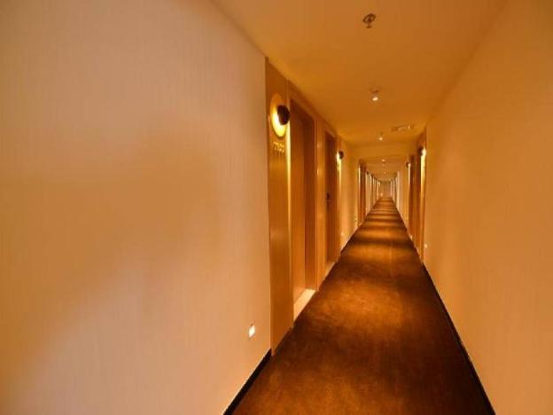 iu hotel beijing zhongguancun zhichunli subway station branch