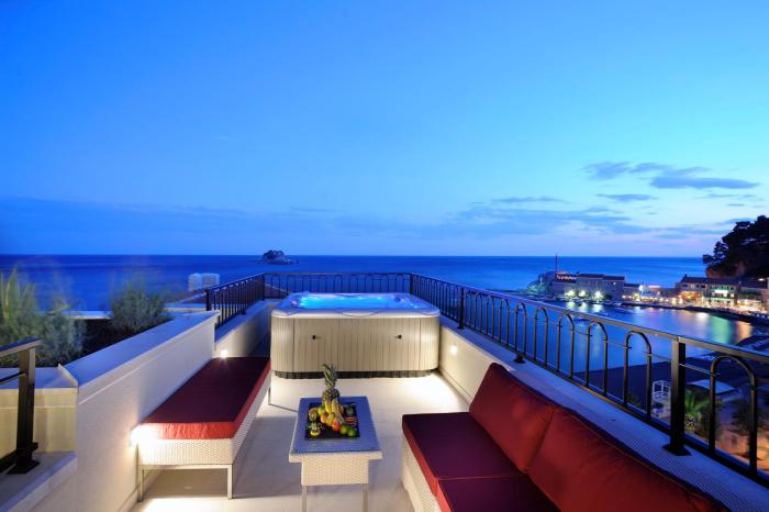 hotel riva by aycon