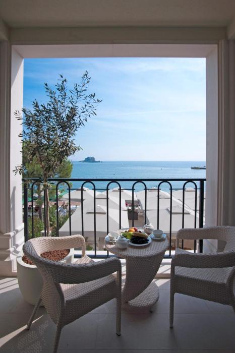 hotel riva by aycon