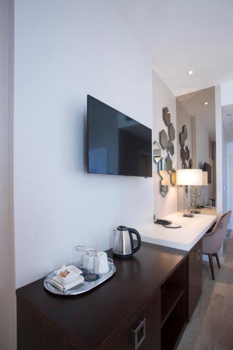 hotel riva by aycon