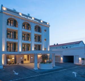 hotel riva by aycon