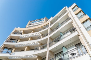 hotel kadmo by aycon