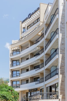 hotel kadmo by aycon