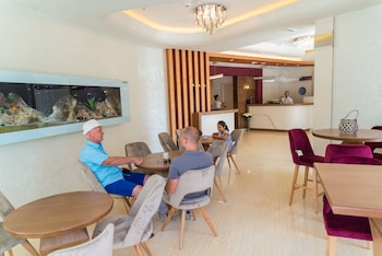 hotel kadmo by aycon