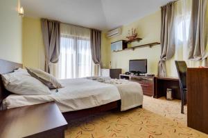 Hotel Odissey Jaz,Lastva Grbaljska>>Budva,3 star