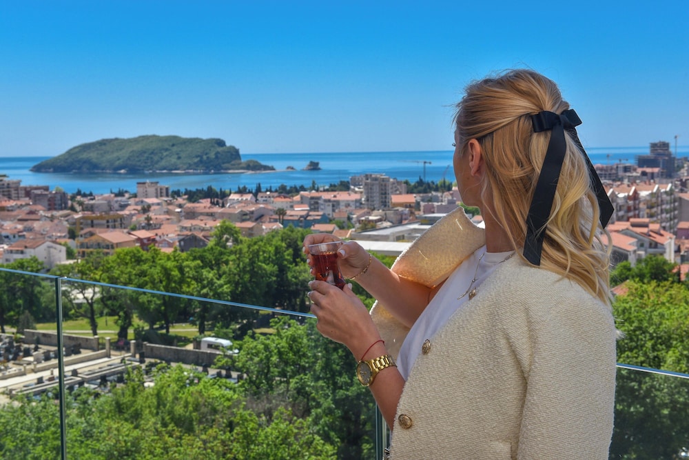 chill and go aparthotel