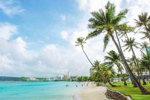 crowne plaza resort guam by ihg