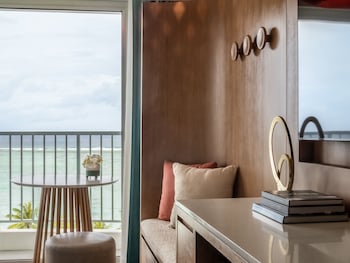 crowne plaza resort guam by ihg