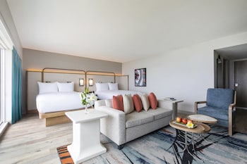 crowne plaza resort guam by ihg