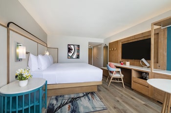 crowne plaza resort guam by ihg