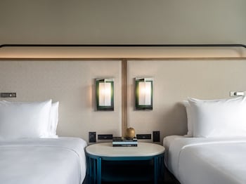 crowne plaza resort guam by ihg