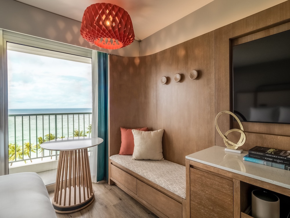 crowne plaza resort guam by ihg