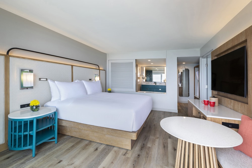 crowne plaza resort guam by ihg