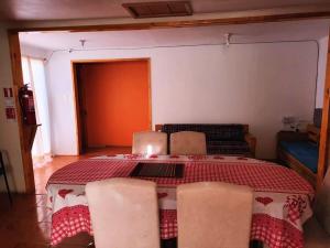 hostal alyaras