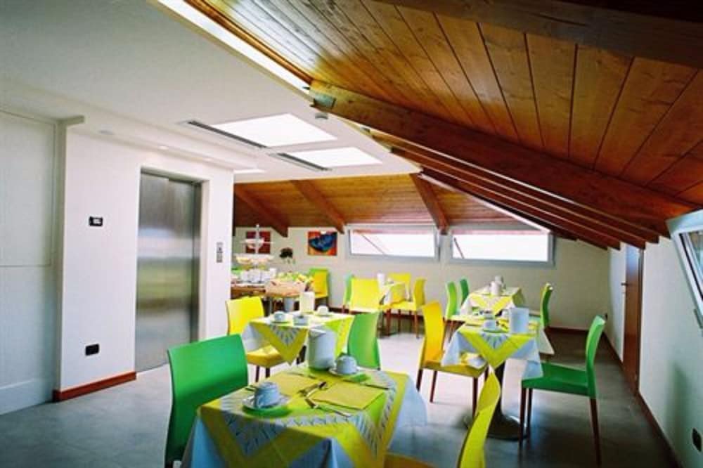 Hotel Mavino,Lake Garda>>Brescia,3 star
