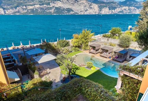 lake front hotel brenzone