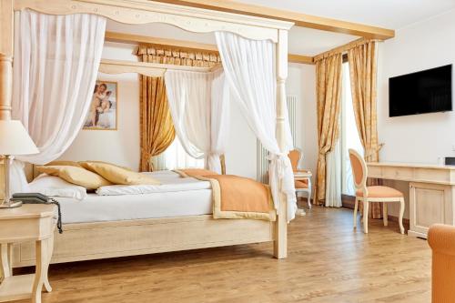 lake front hotel brenzone