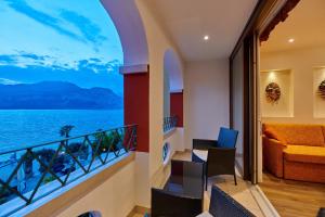 lake front hotel brenzone