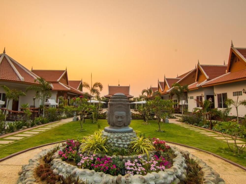 ravorn villa boutique