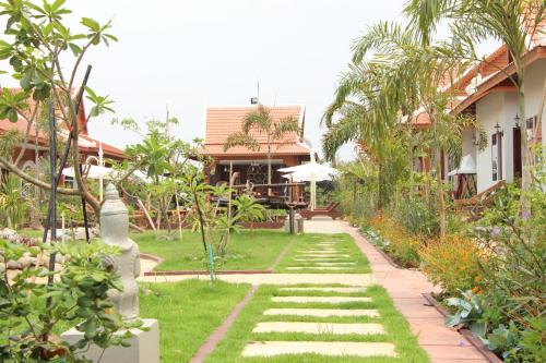 ravorn villa boutique