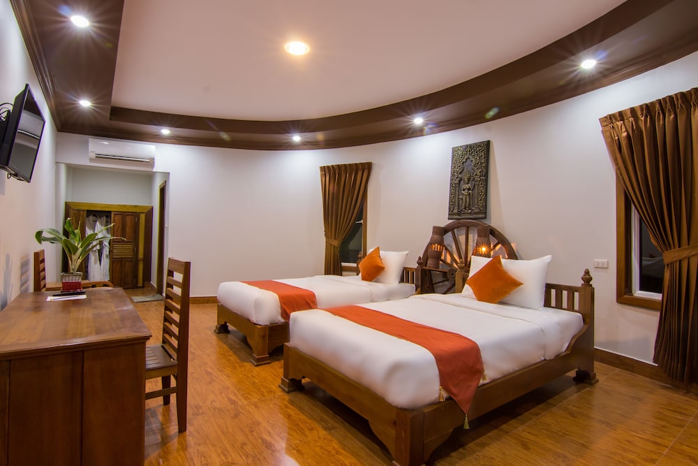 ravorn villa boutique