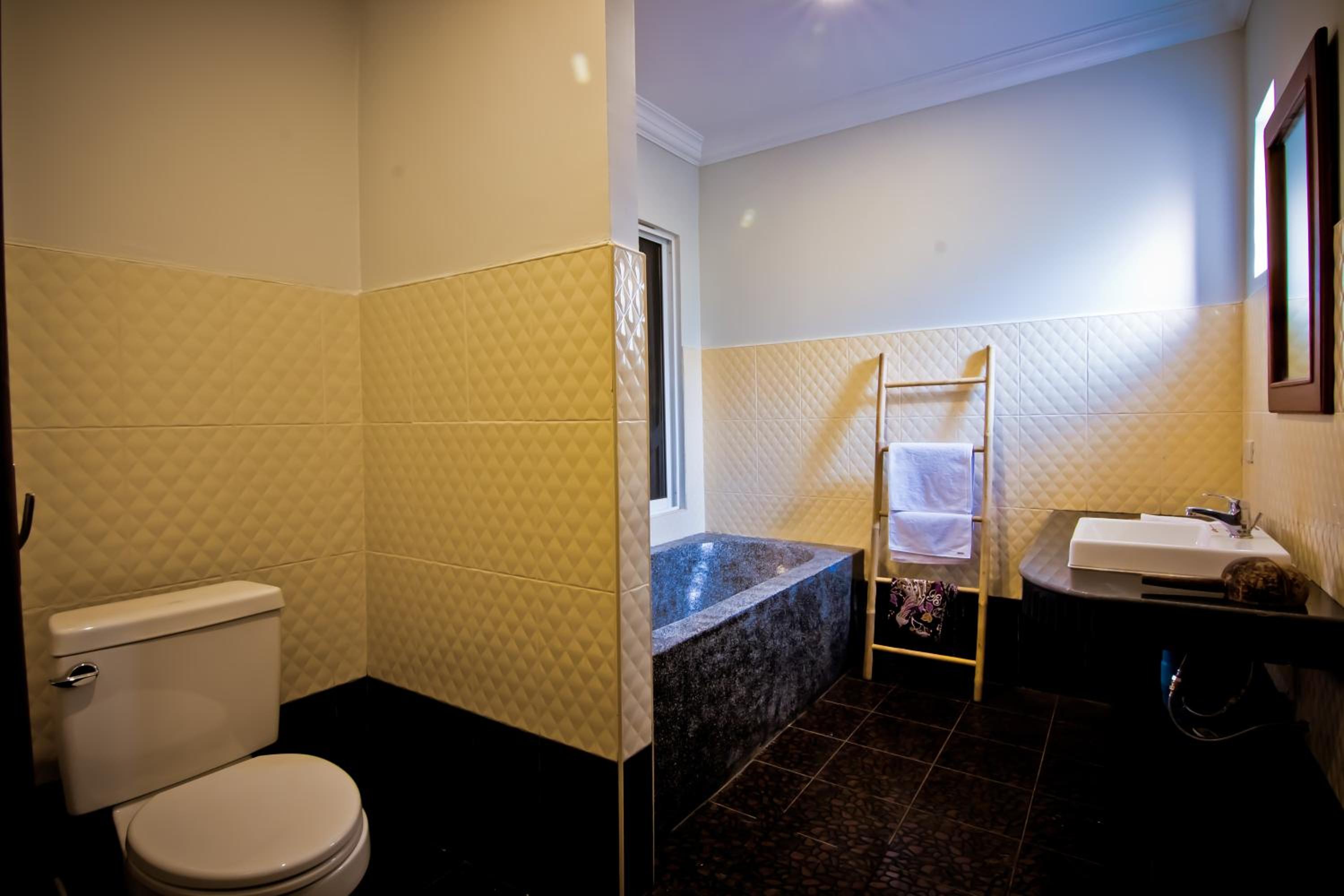 Ravorn Villa Boutique,Svay Pao>>Battambang,4 star