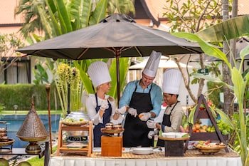 The Embassy Angkor Resort & Spa,Russei Luk>>Siem Reap,5 star